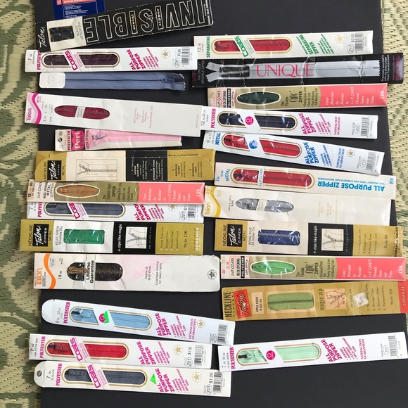 Vintage Lot Of 24 Assorted J & P Coats Talon Etc. Zippers NOS - Picture 11 of 15